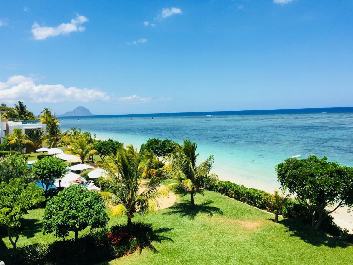 Cap Ouest Beachfront Luxury Penthouse & Apartment Flic-en-Flacq Buitenkant foto